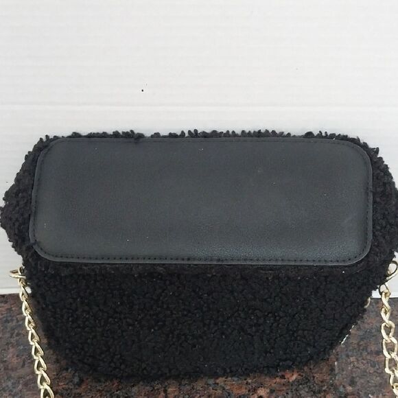 Steve Madden Black Textured Shoulder Bag with Gold Accents...New...but No Tags. - Picture 7 of 11